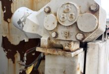 ダンプのあおり不動修理を行いました