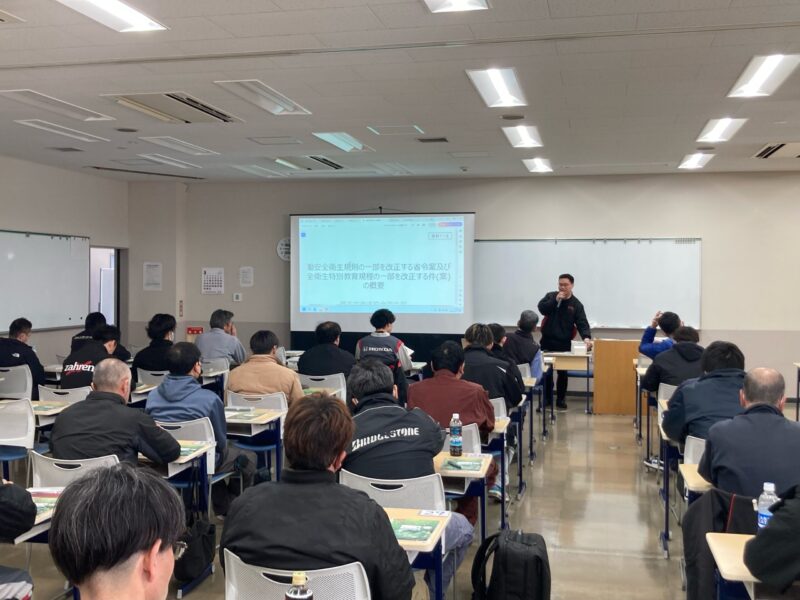 「電気自動車等の点検・整備業務に係る特別教育」の講師を務めました